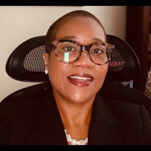 Meet your Posher, Deborah